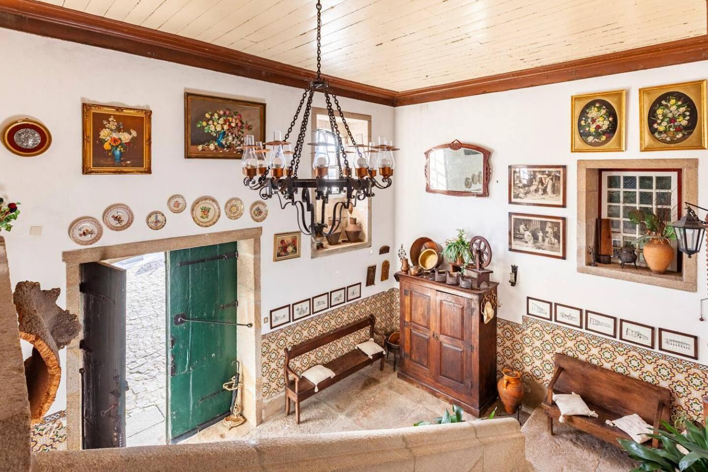 Solar Dos Carvalhos Bed & Breakfast Sernancelhe Bagian luar foto