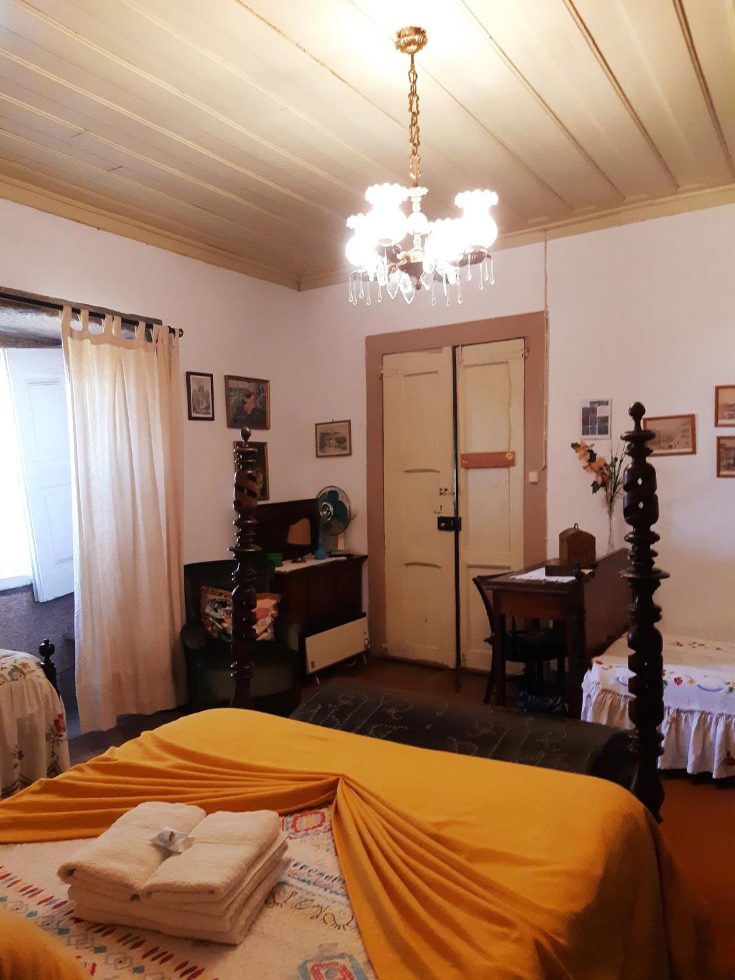 Solar Dos Carvalhos Bed & Breakfast Sernancelhe Ruang foto